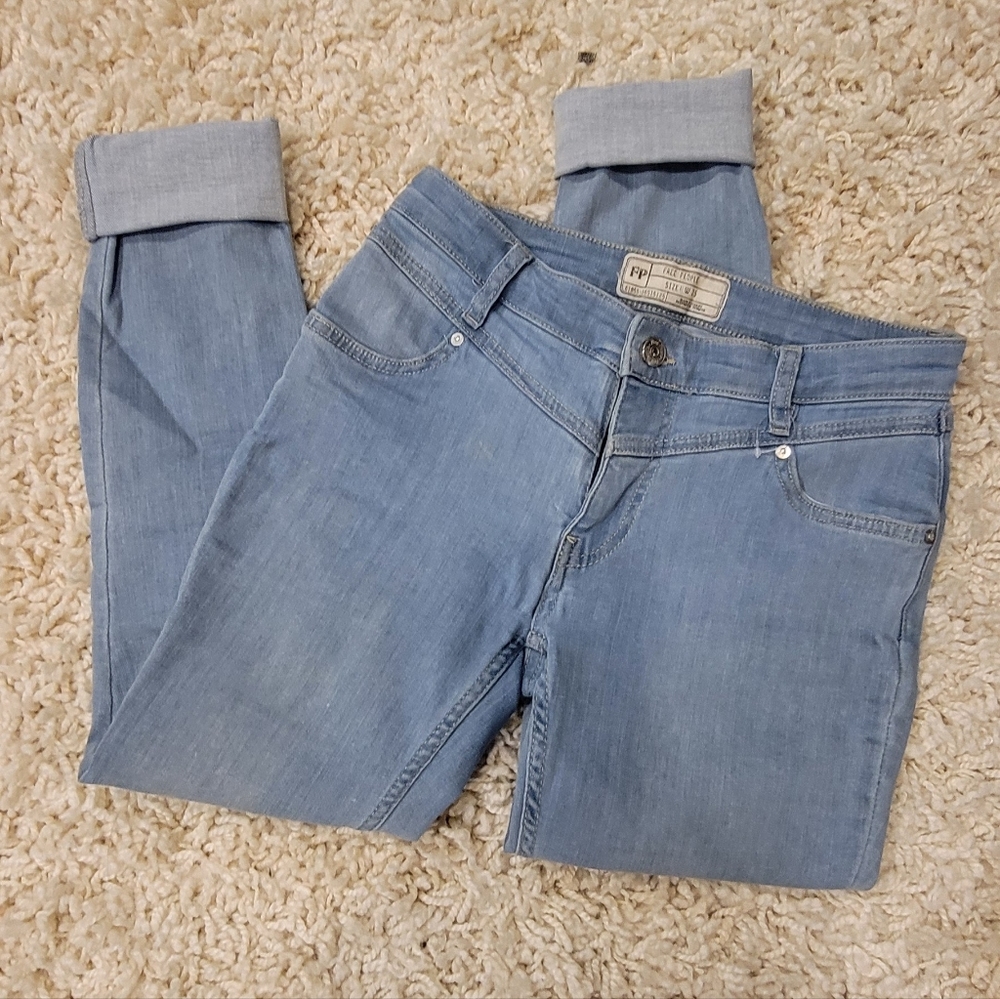 Low Rise Skinny Jeans - Picture 5 of 7